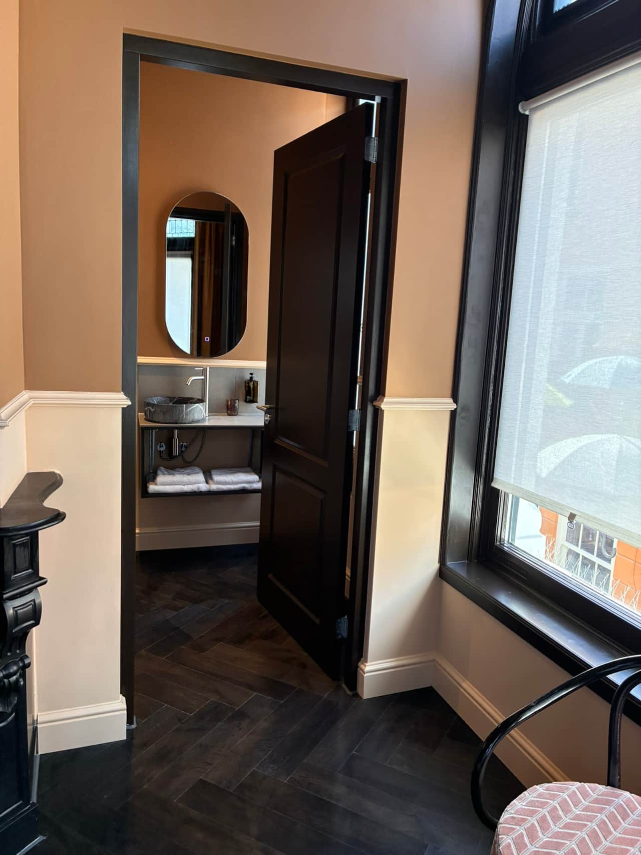 Eleonora Suite view of the bathroom