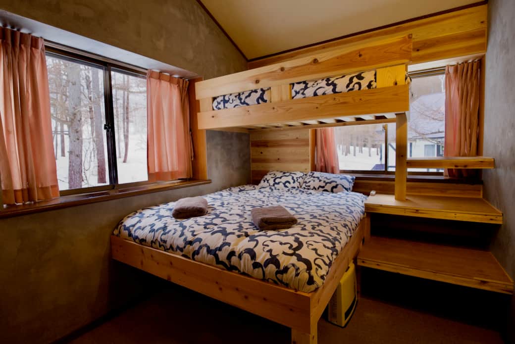 Queen + Twin Bed 1