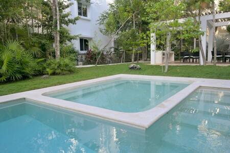 Encanto Private Balcony 2 Pools 5 Minutes To Beach photo 17