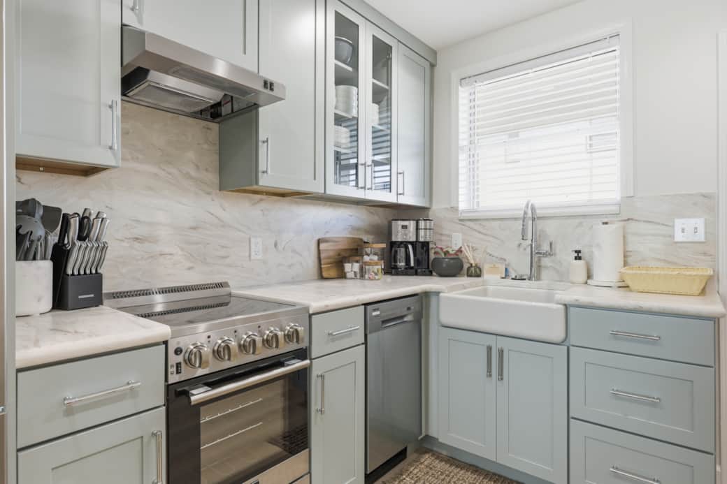 Full Kitchen Full Kitchen