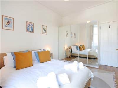 Master Bedroom (King)