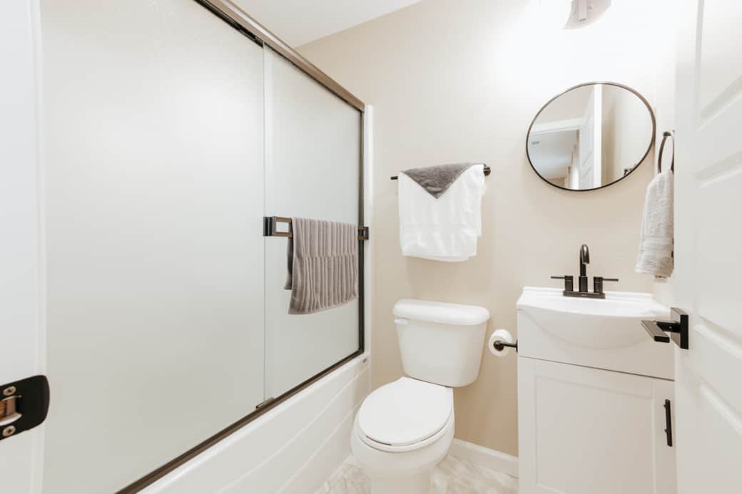 En suite bathroom for bedroom # 2