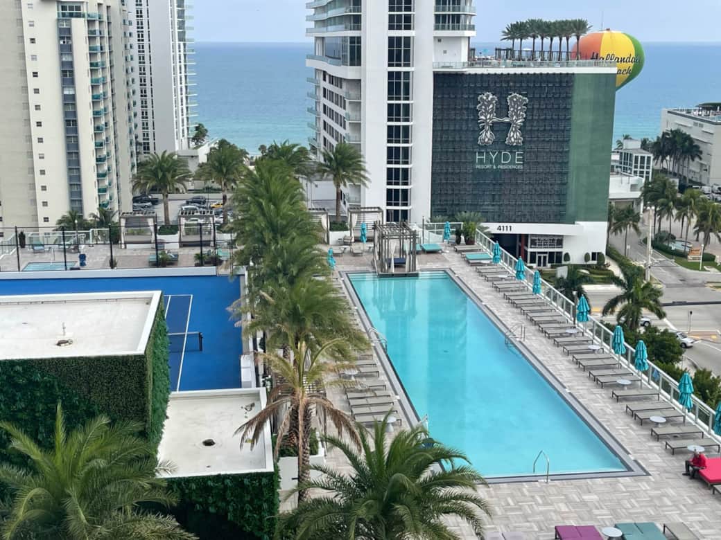 Pool view Pool view