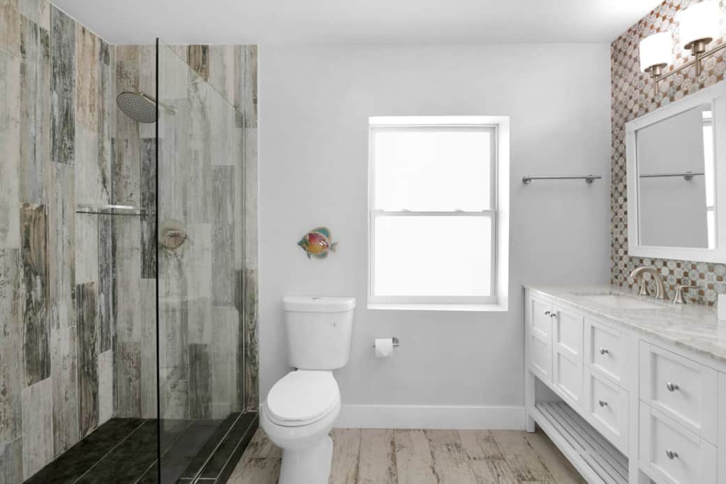 Master bathroom #1