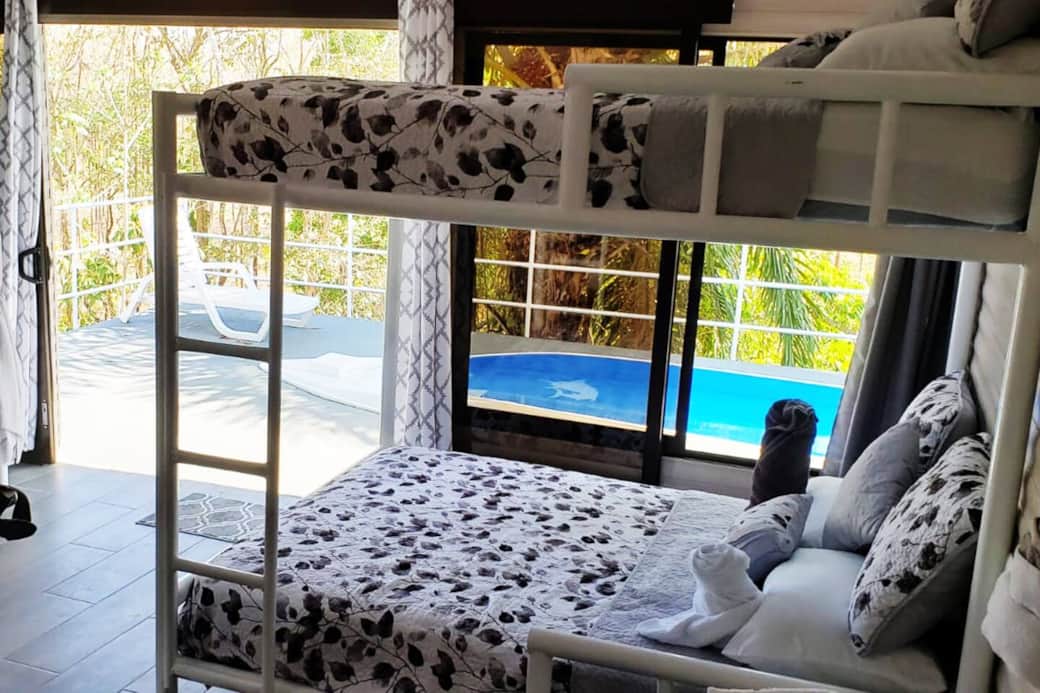 Queen size bed  that are bunk