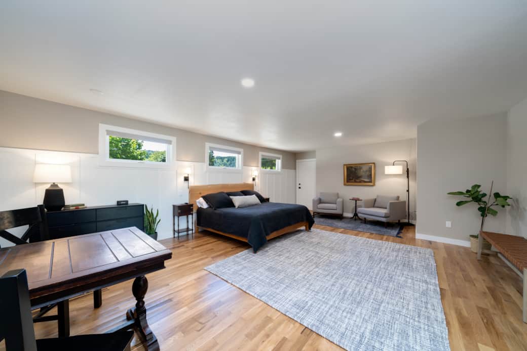 Room 1/Nehalem River Inn
