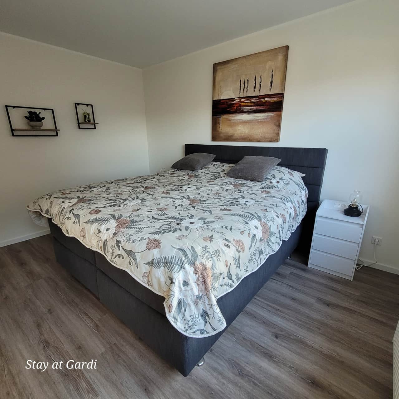 1. Schlafzimmer 