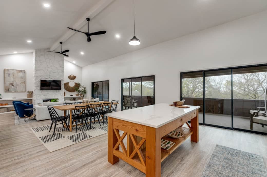 Southside Serenity dining