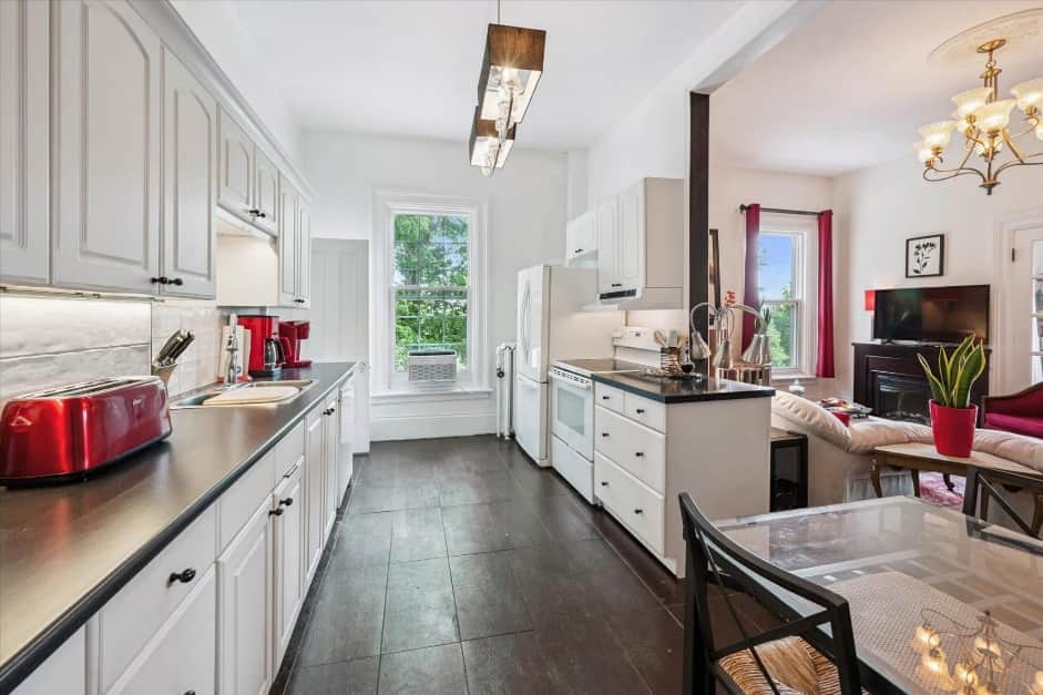 Unit 4 kitchen