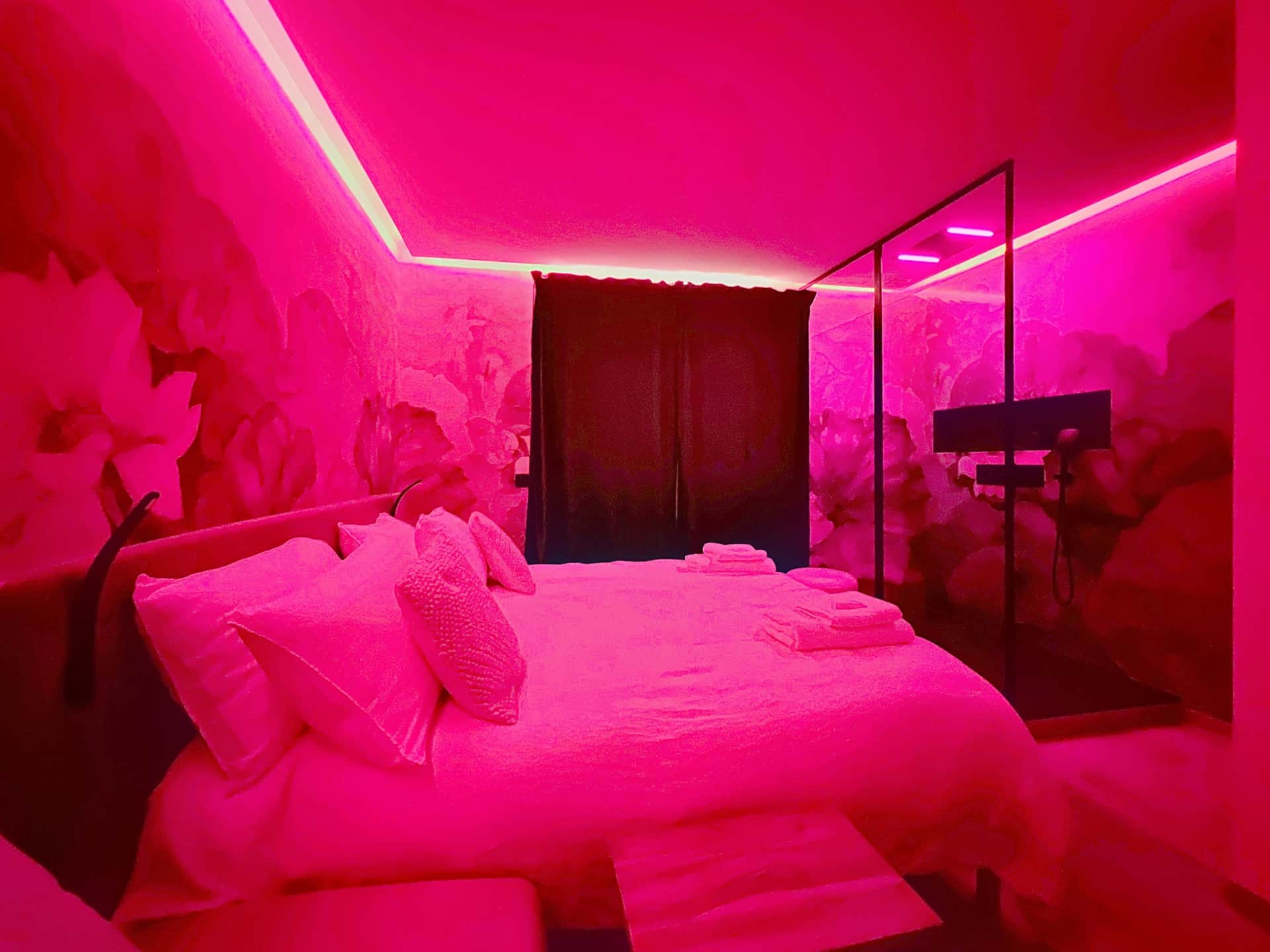 Romantic Love Room