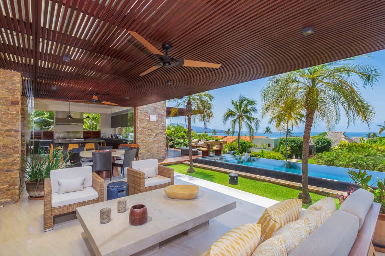 Outdoor Lounge Area 2
