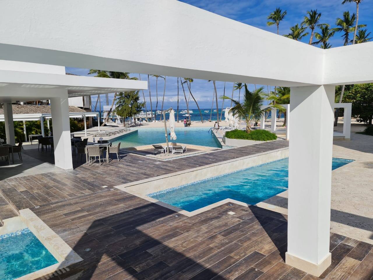 Oceanview 3 Bedrooms Beach Condo photo 3
