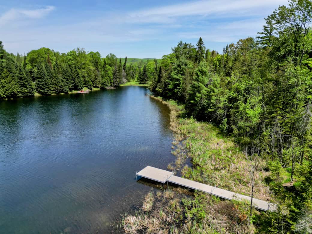 Private dock for a serene lake access - CITQ #316940 Private dock for a serene lake access - CITQ #316940
