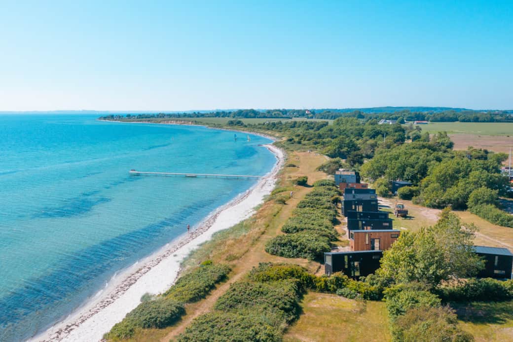 07 Tiny Seaside - Shore