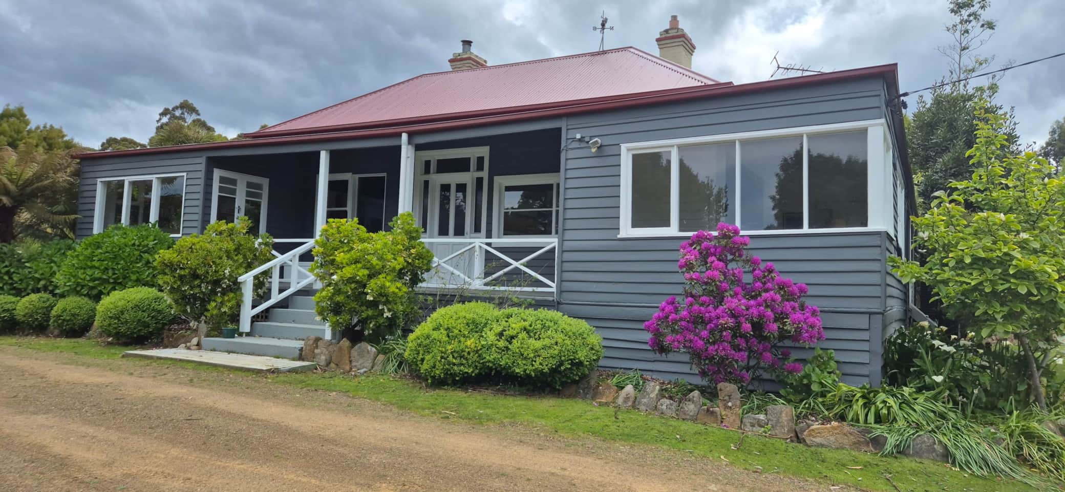 Lumeah ~historic 1888 guest house at Adventure Bay