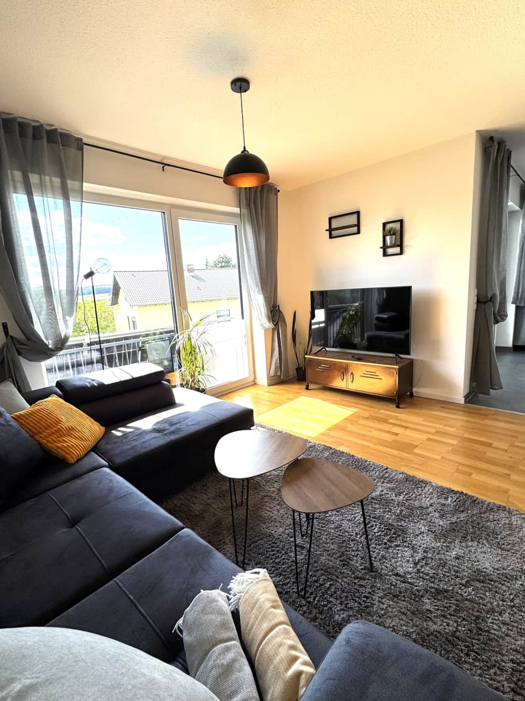 Wohnbereich mit Smart TV