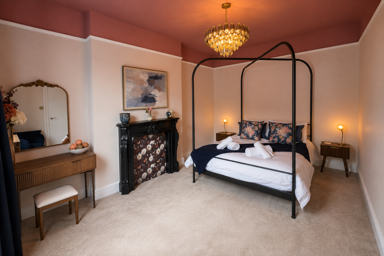 King Bedroom 2