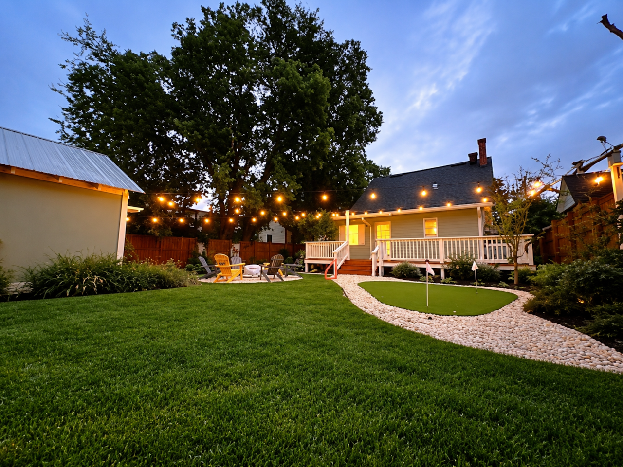 stay at The Auggie