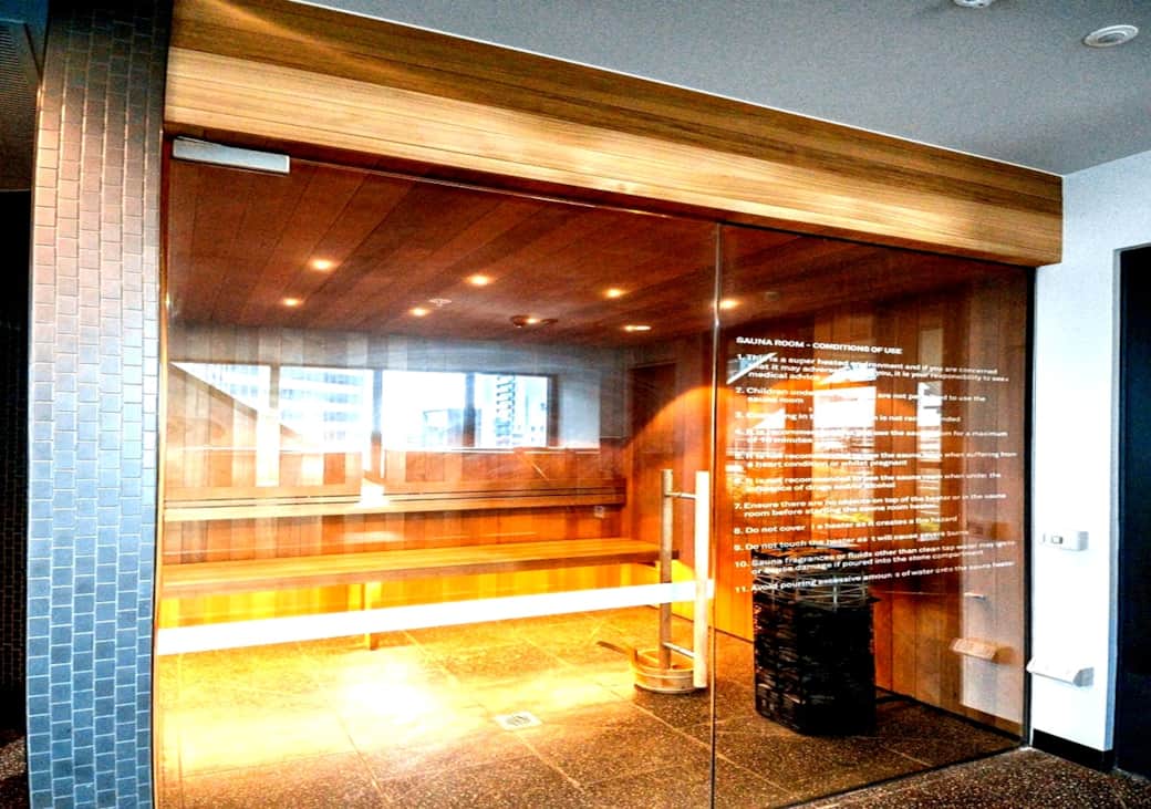 Melbourne-cbd-apartment-sauna