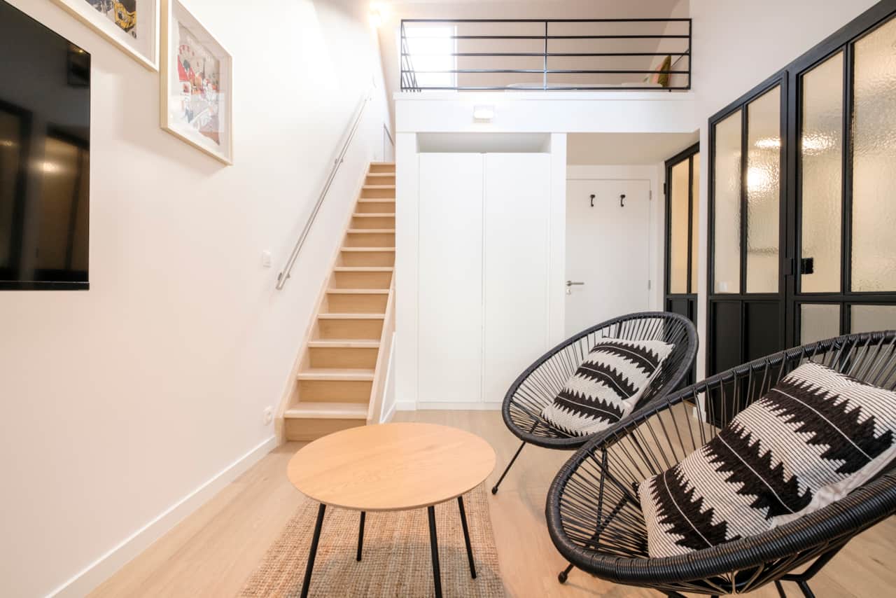 ROOM 4 MEZZANINE-3