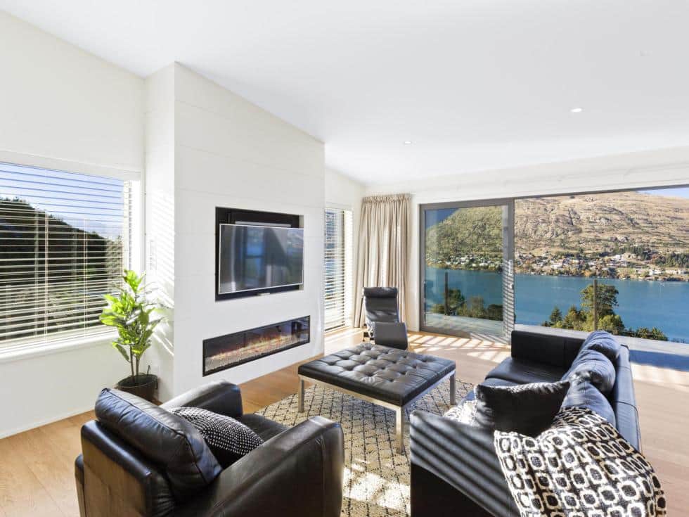 Flat screen tv & fire place