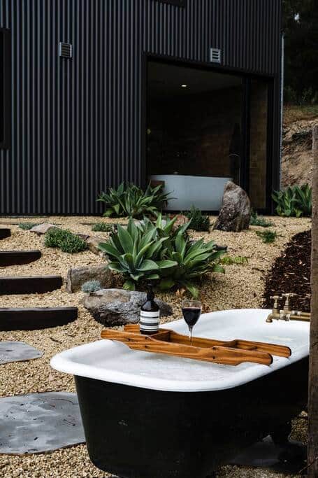 Indoor and outdoor bathing experiences 