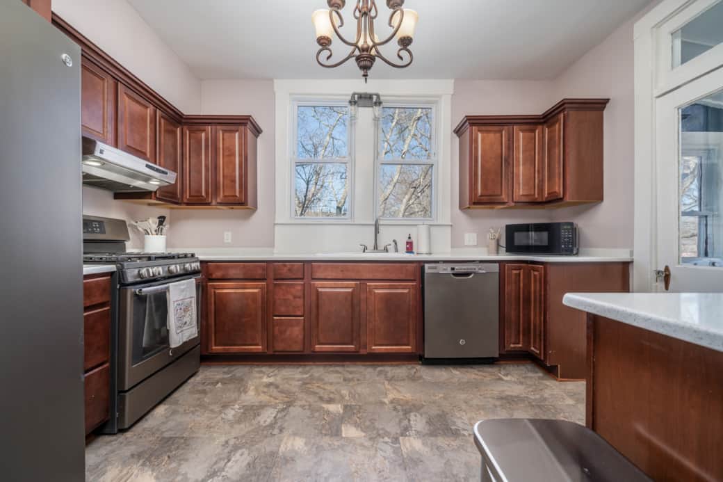 Well appointed kitchen with plenty of room!