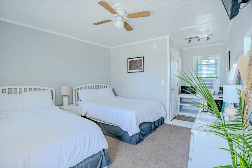 Sleeps 4 Sleeps 4