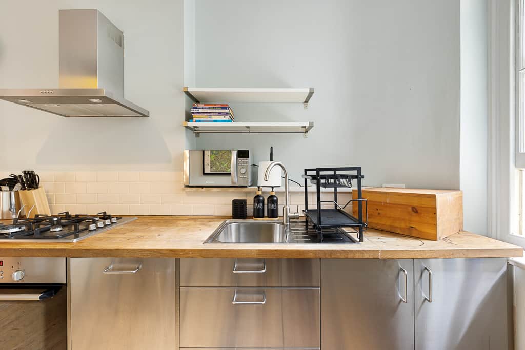 Fully equipped kitchen