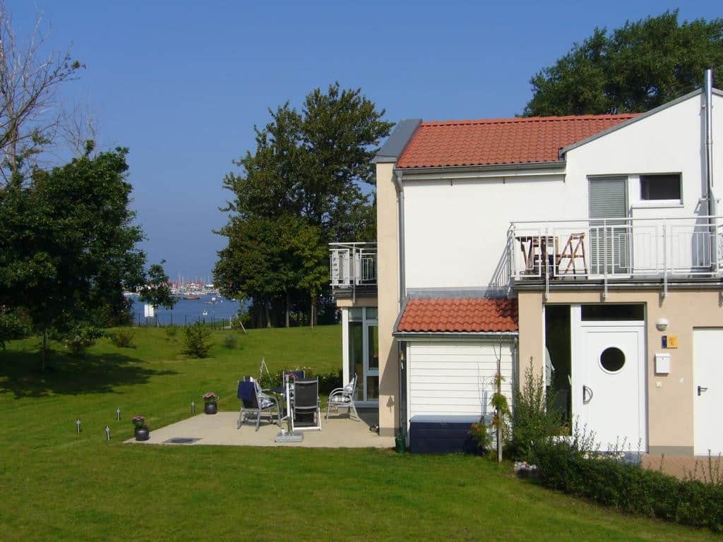 Garten Terrasse und Meer