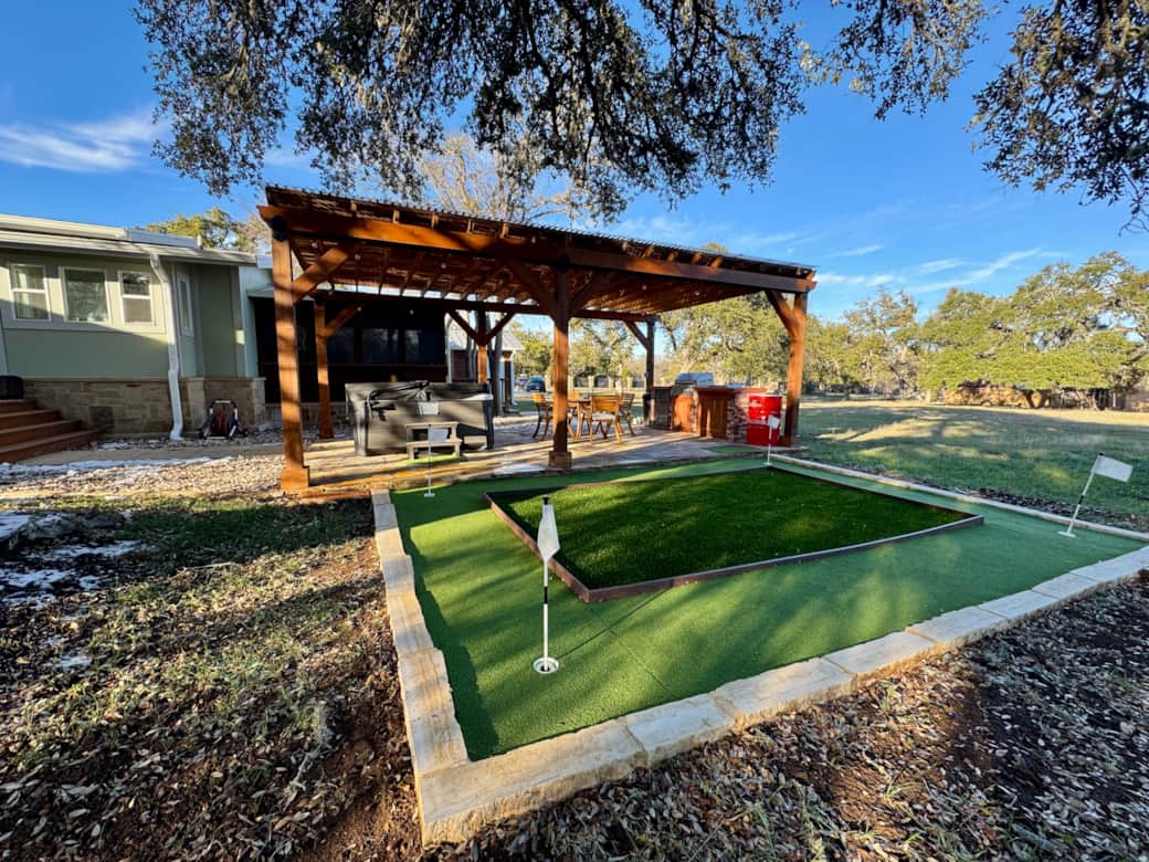 Outdoor Putt-Putt Outdoor Putt-Putt