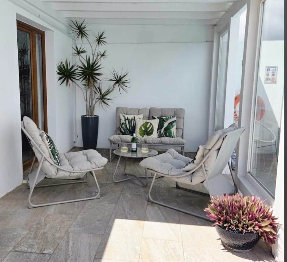 Lounge 1