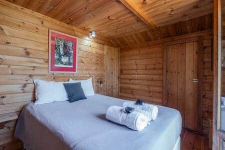 Cabaña ecológica con jacuzzi — foto 13
