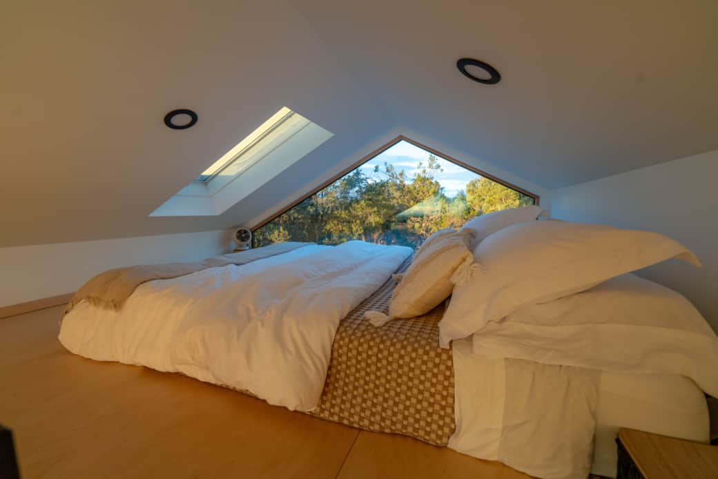 Full Bed