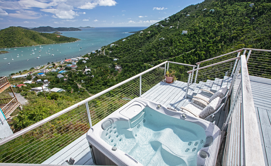 Sunken hot tub deck with incredible views
