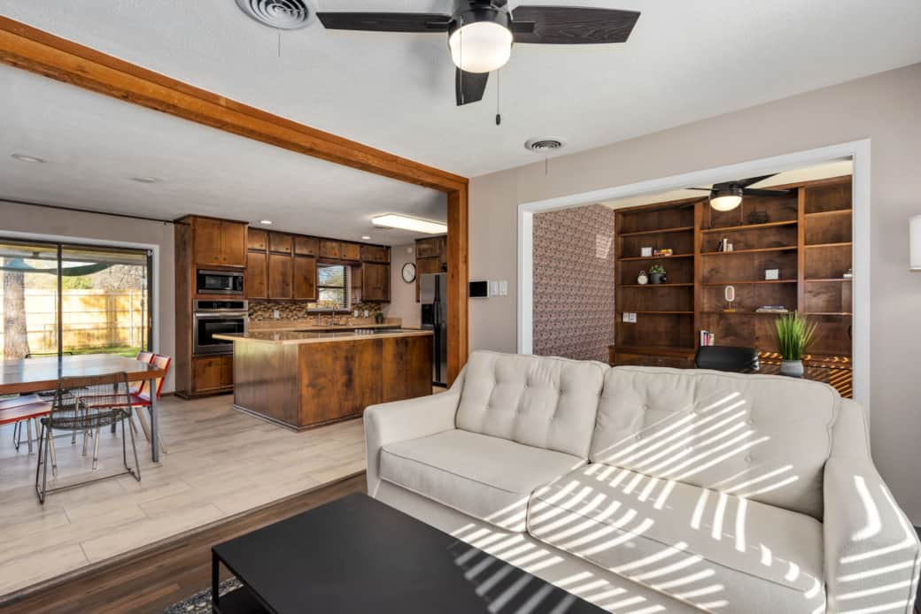 Midcentry Modern & Comfortable Irving Home Midcentry Modern & Comfortable Irving Home