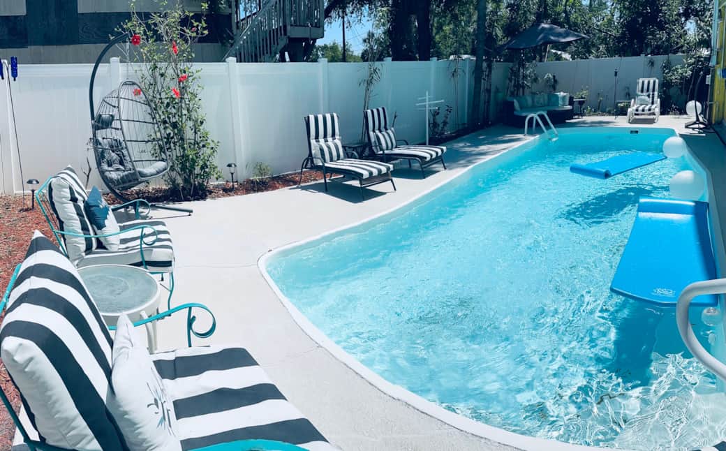 Relax on one of the pool loungers in the pool! Relax on one of the pool loungers in the pool!