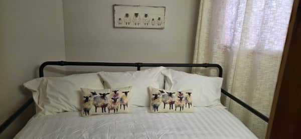 Sheep roomette twin bed in bedroom 4