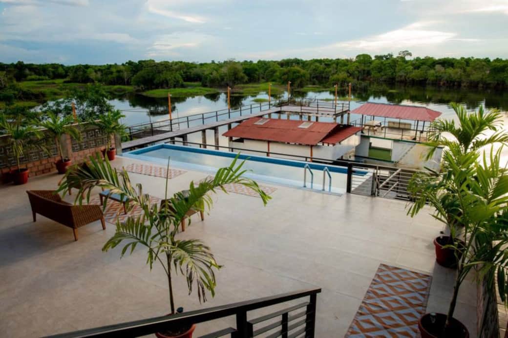 View of the deck and pool 