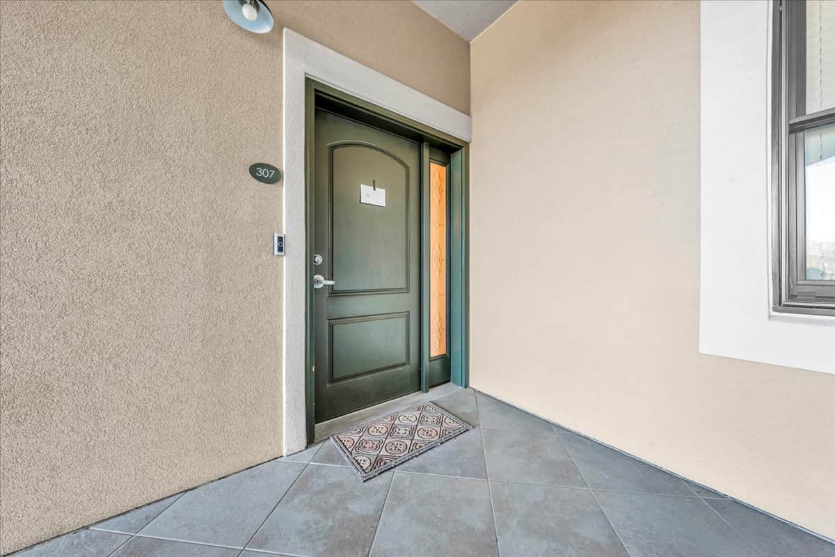 Entrance to |Condo
