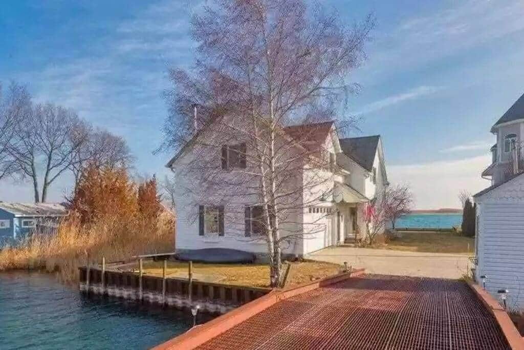 Channel side and bridge to the house