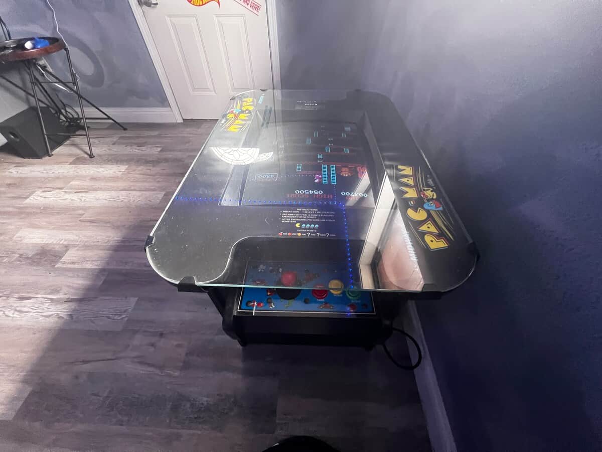 PAC man game with 60 games on it