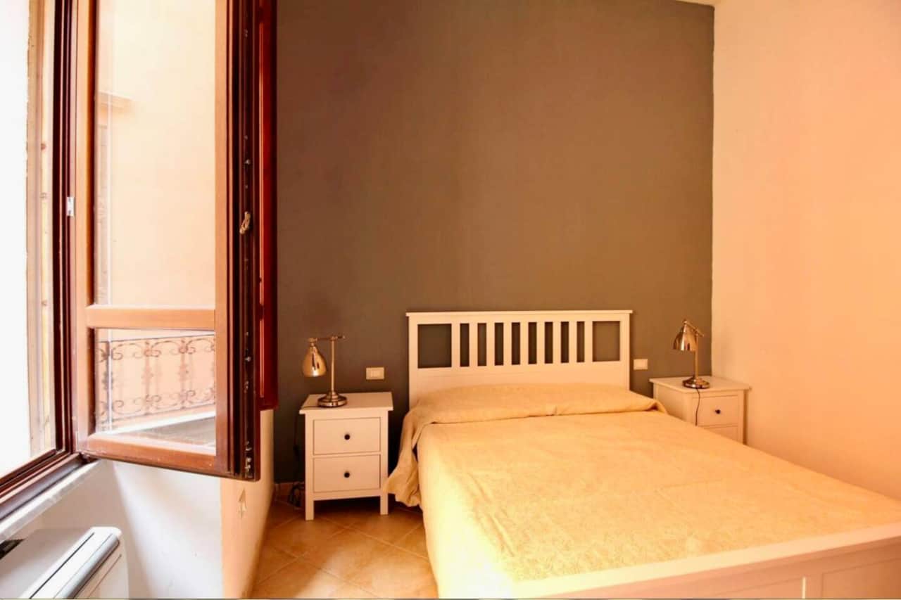 Apt 25