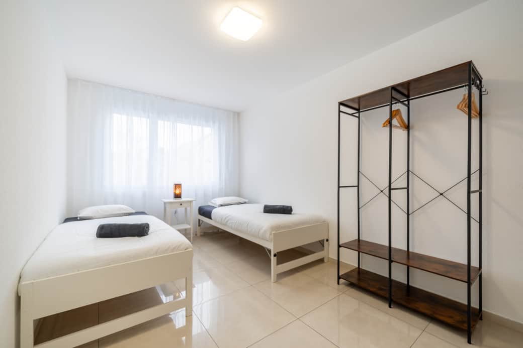 Bedroom 2 - 2 Single Beds