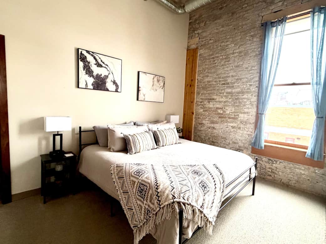 Lofts 211 mst bd updated