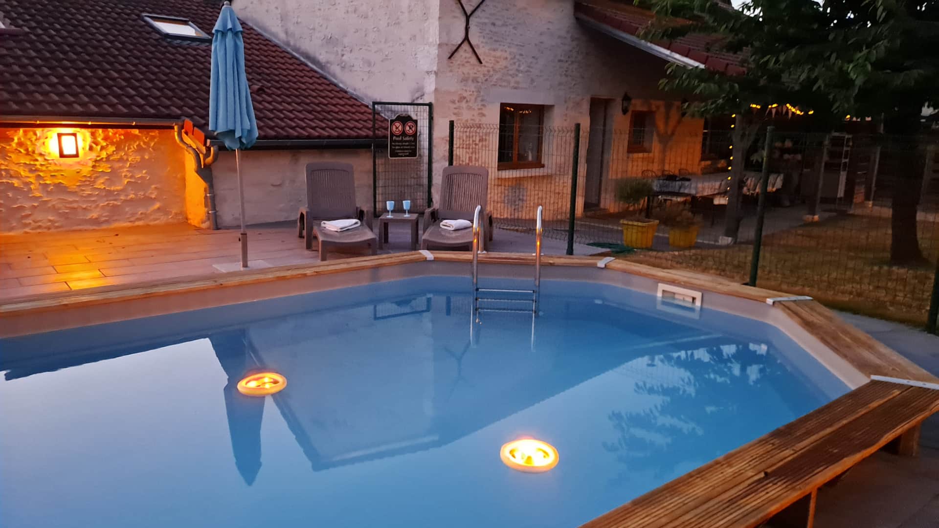 piscine chauffée et sécurisée Gîtes Angulus Ridet