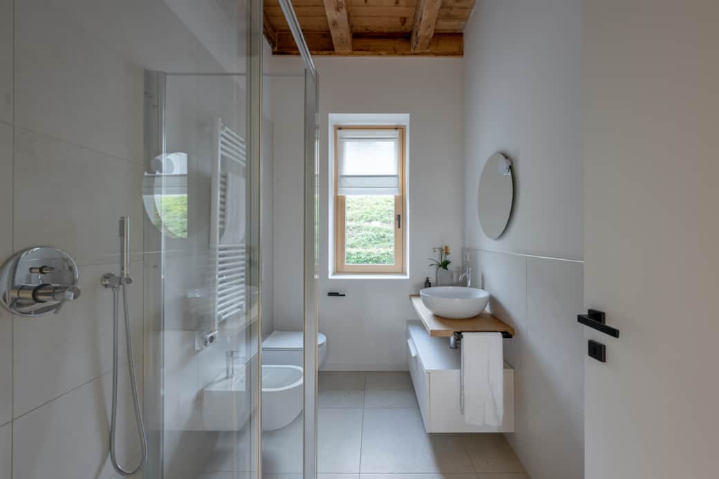 Bagno con doccia Bagno con doccia