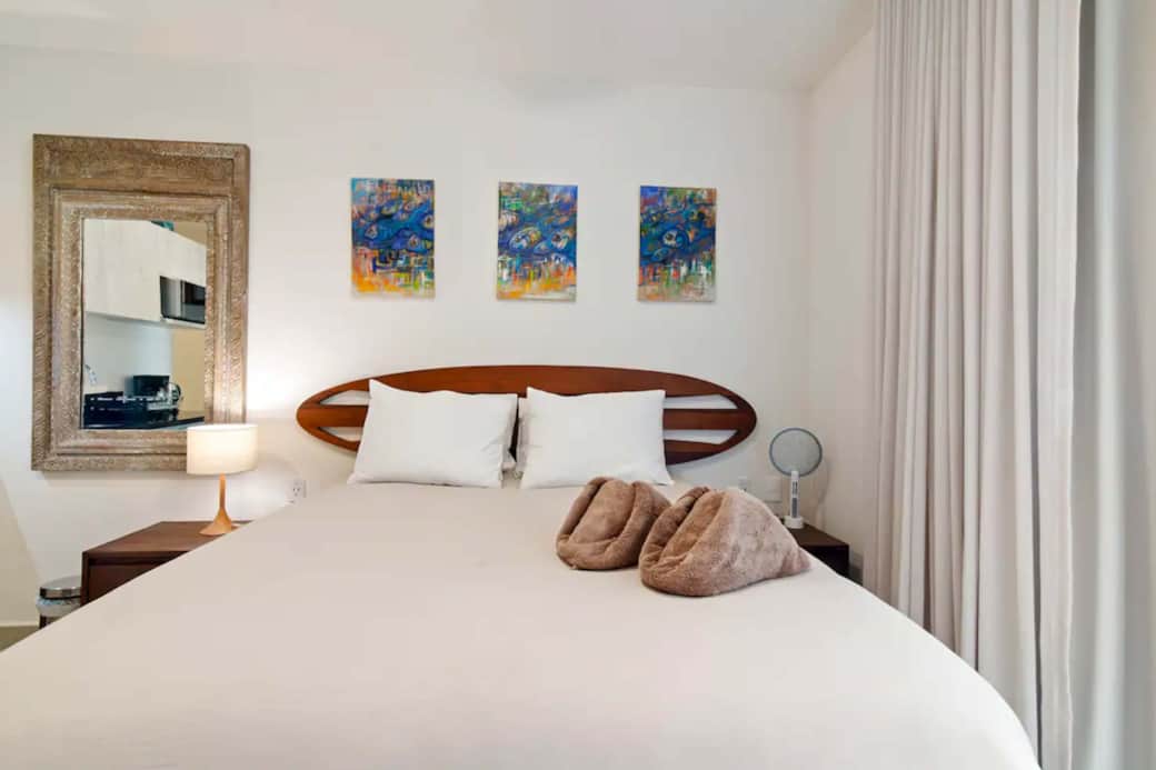 Artful tranquility: Captivating wall art, bug zapper for peaceful nights. Aesthetic comfort awaits.