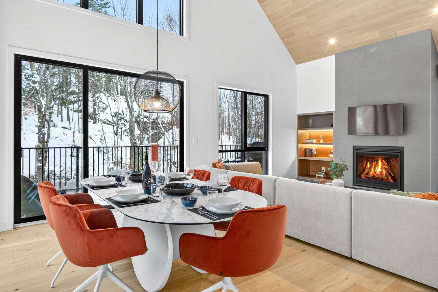 High-end ski cottage Mont-Tremblant near slopes and outdoor activities