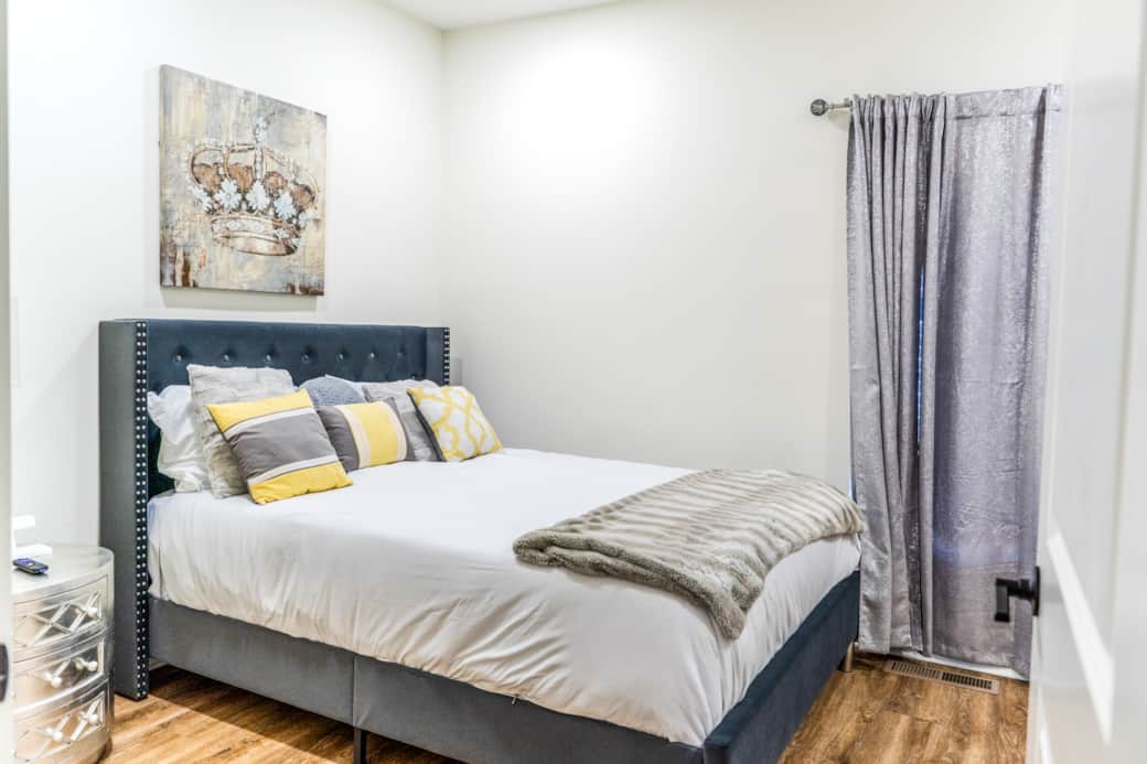 2nd Floor Queen Bed